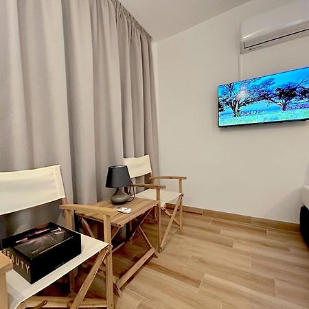 Queen Regina Suites By Platform 357 Никозия Екстериор снимка