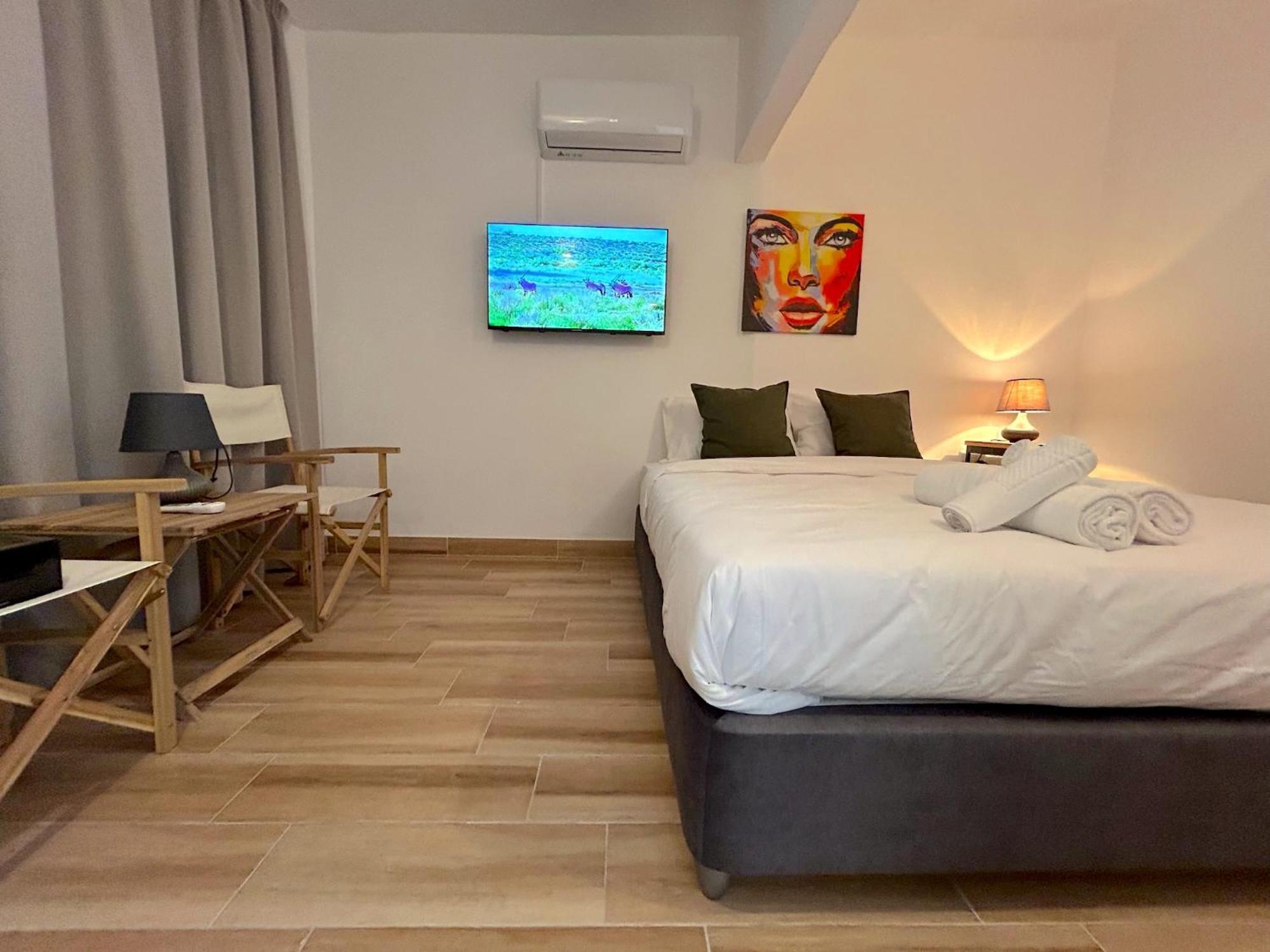 Queen Regina Suites By Platform 357 Никозия Екстериор снимка