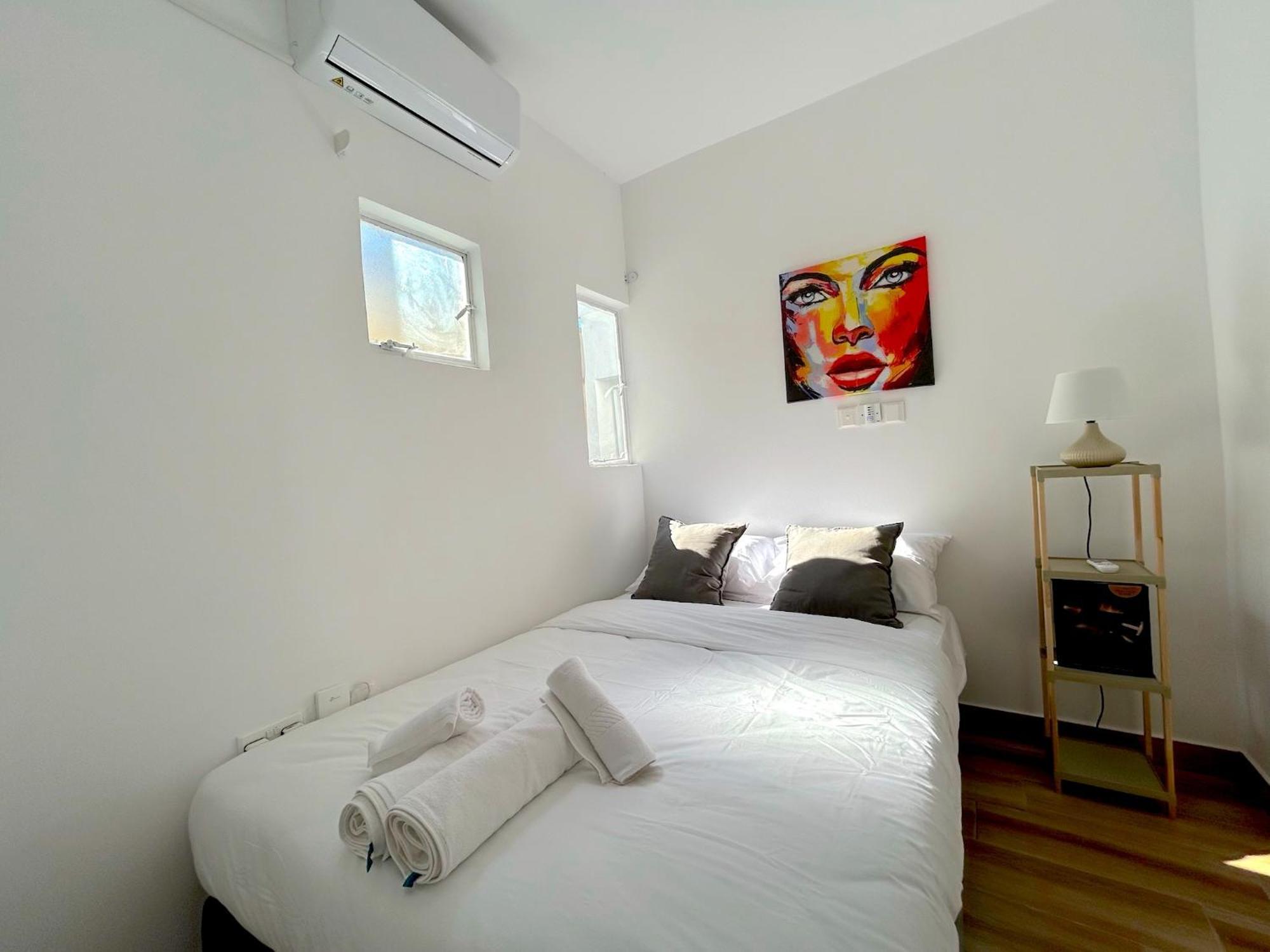 Queen Regina Suites By Platform 357 Никозия Екстериор снимка