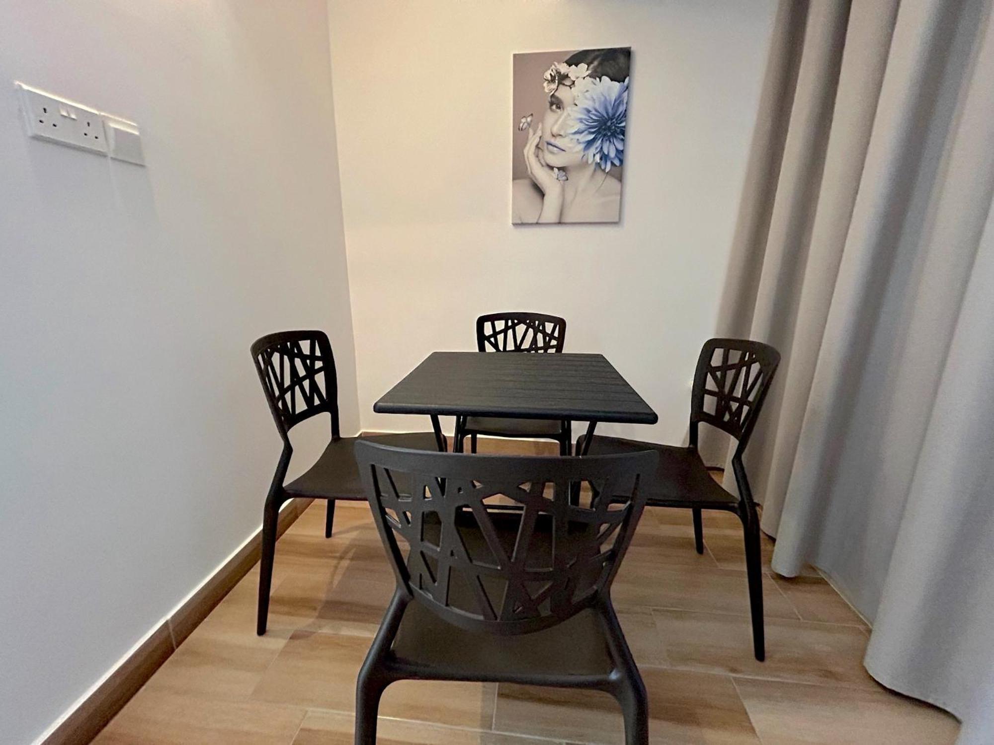 Queen Regina Suites By Platform 357 Никозия Екстериор снимка