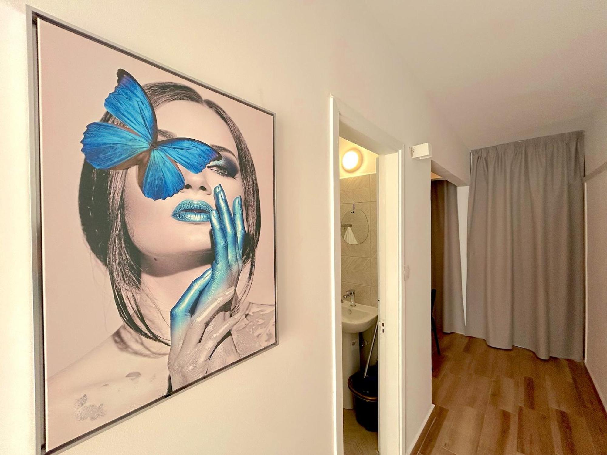 Queen Regina Suites By Platform 357 Никозия Екстериор снимка